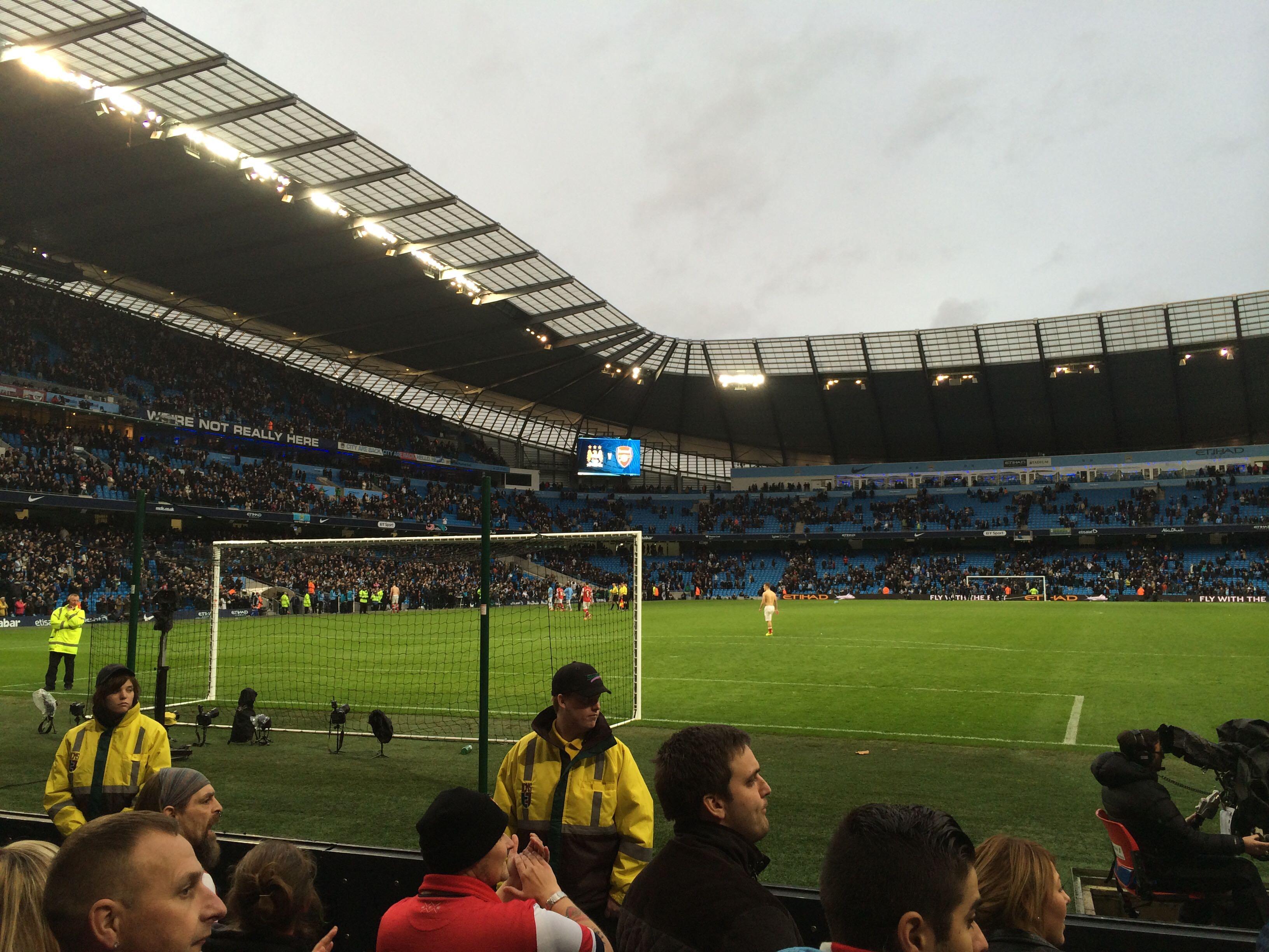 曼城防守大 曼城防守大